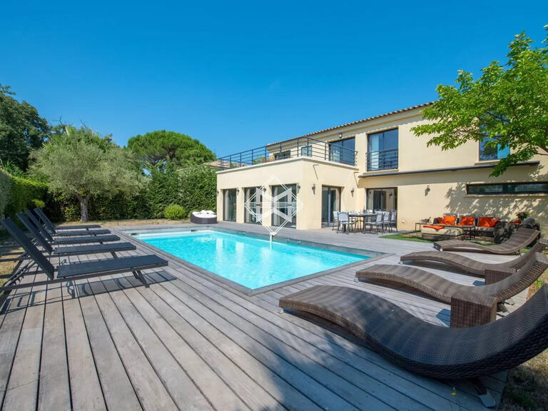 Villa Saint-Tropez - 4 bedrooms - 200m²