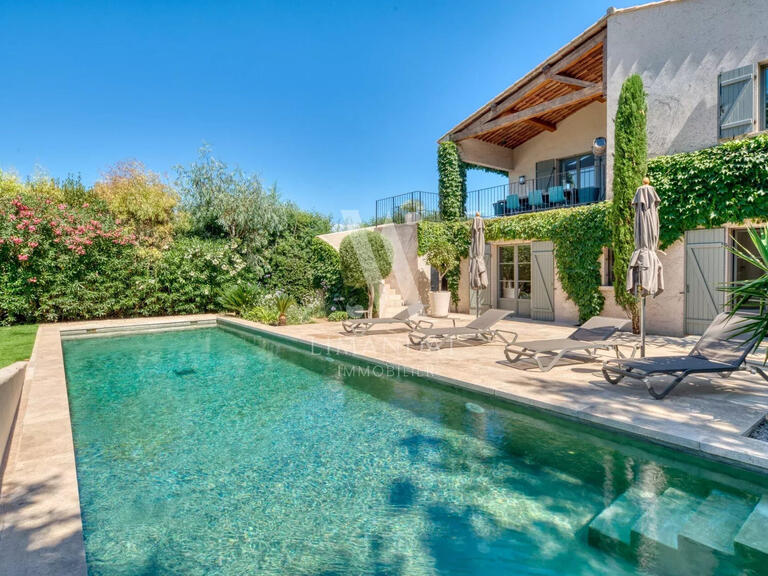 Villa Saint-Tropez - 5 bedrooms - 220m²