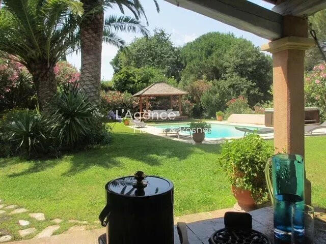 Villa Saint-Tropez - 5 bedrooms - 160m²