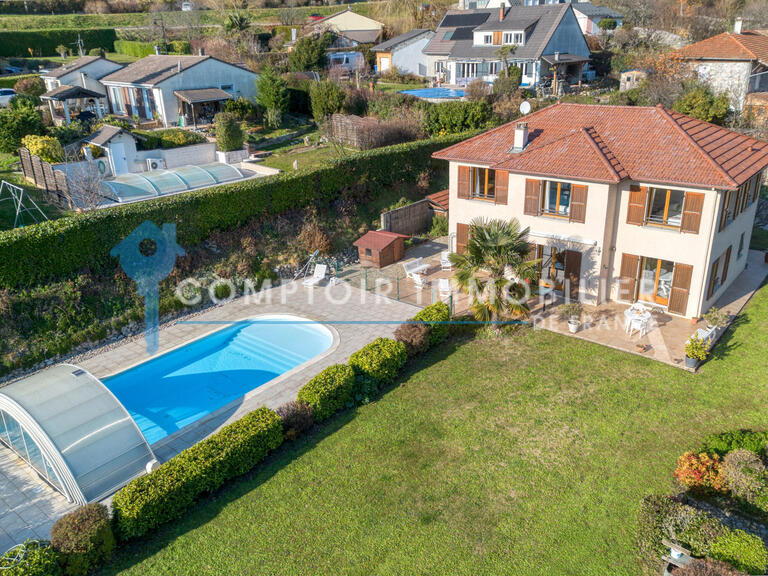 Villa Saint-Vincent-de-Mercuze - 4 chambres - 195m²