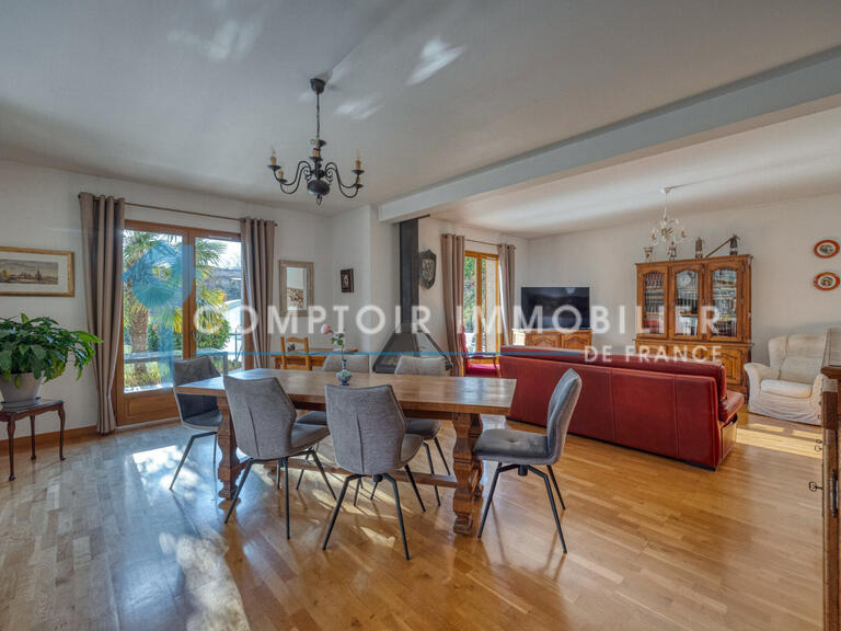 Villa Saint-Vincent-de-Mercuze - 4 chambres - 195m²