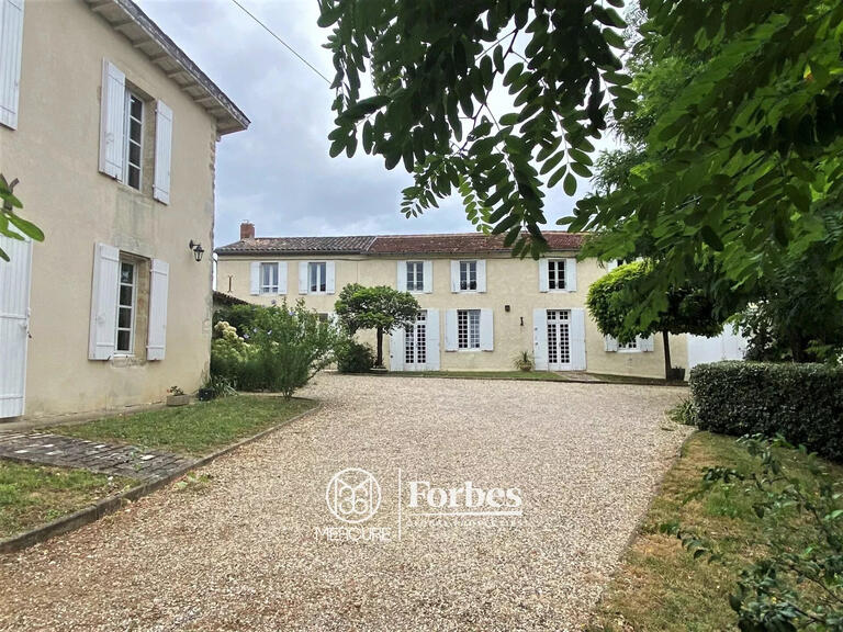 House Sainte-Croix-du-Mont - 6 bedrooms - 280m²