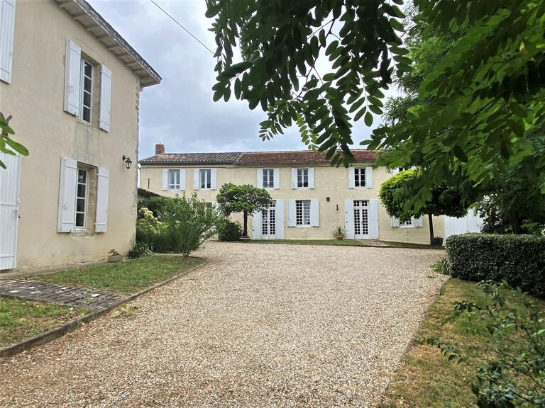 House Sainte-Croix-du-Mont - 6 bedrooms - 280m²