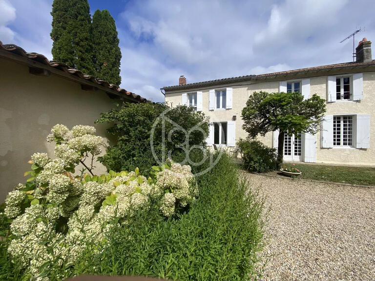 House Sainte-Croix-du-Mont - 6 bedrooms - 280m²