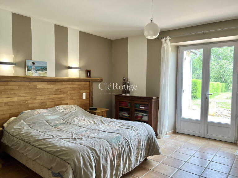 Maison Sainte-Foy-la-Grande - 9 chambres - 375m²