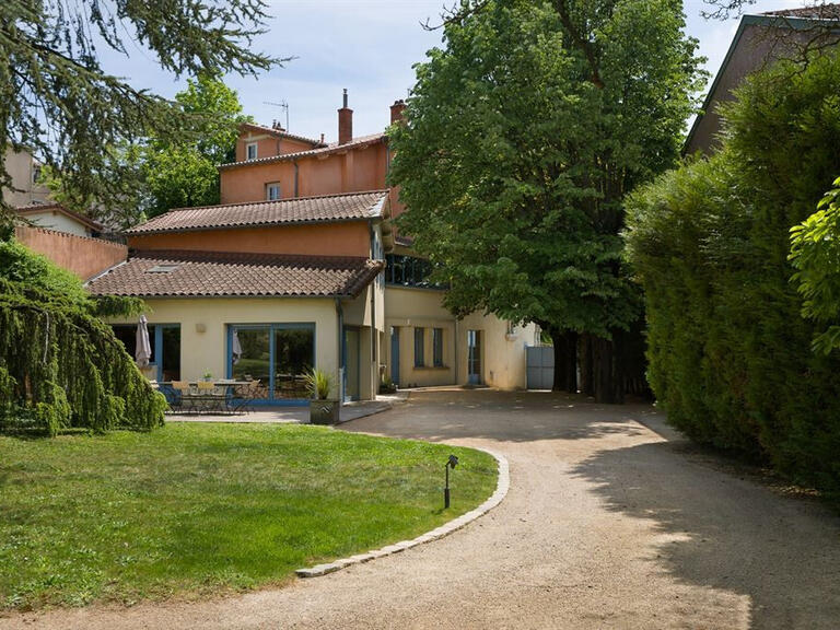 Maison Sainte-Foy-lès-Lyon - 3 chambres - 284m²