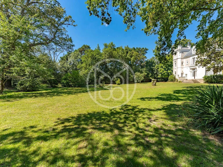 Vente Château Sainte-Luce-sur-Loire - 10 chambres