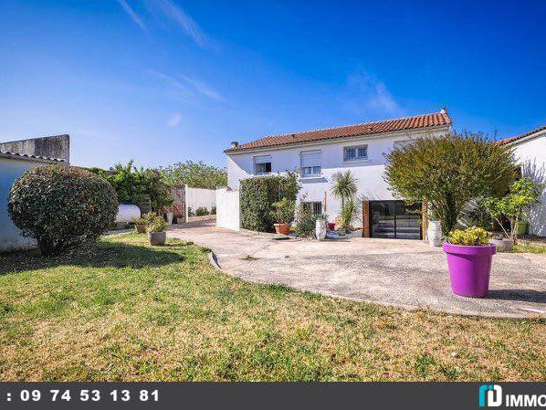 House Sainte-Marie-de-Ré - 216m²