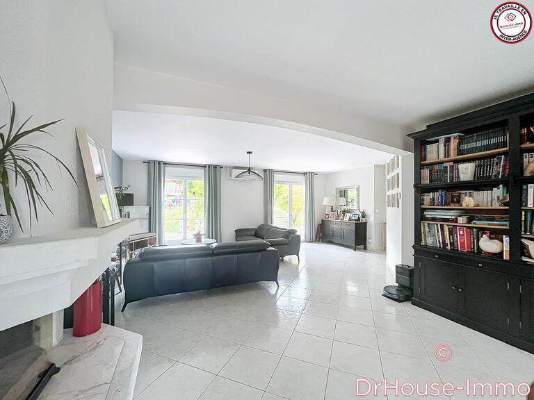 Villa Sainte-Maure-de-Touraine - 4 bedrooms - 203m²