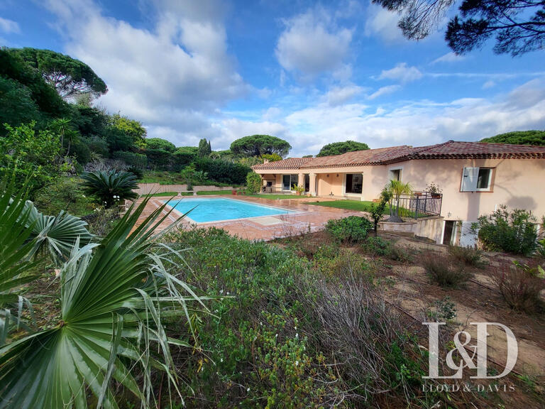 Maison Sainte-Maxime - 4 chambres - 216m²