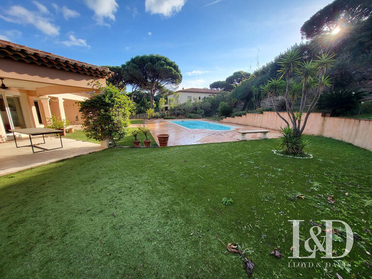 Maison Sainte-Maxime - 4 chambres - 216m²