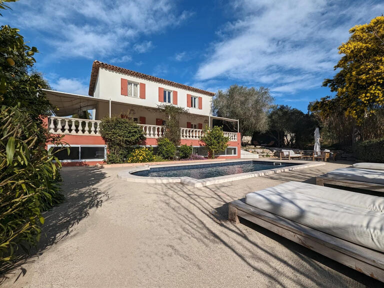 Villa Sainte-Maxime - 5 chambres - 330m²