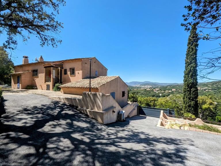 Villa Sainte-Maxime - 5 bedrooms - 180m²