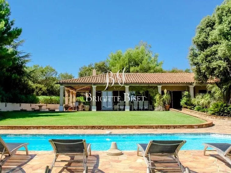 Villa Sainte-Maxime - 6 chambres - 320m²