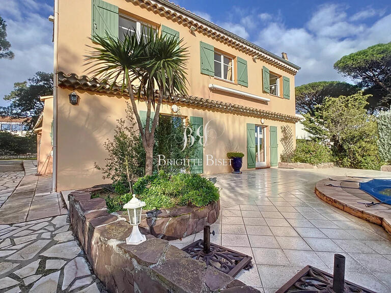 Villa Sainte-Maxime - 5 bedrooms - 145m²