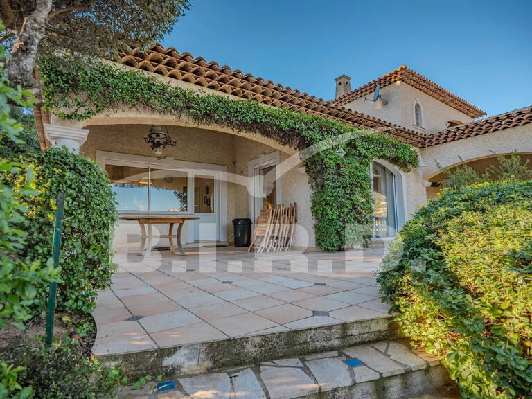 Villa Sainte-Maxime - 5 chambres - 225m²