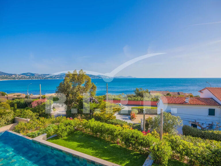 Villa Sainte-Maxime - 5 bedrooms - 249m²