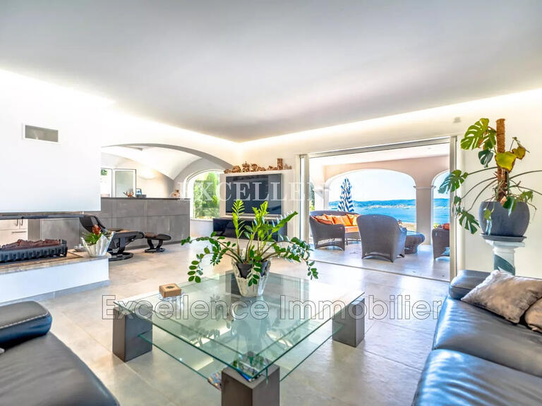 Villa Sainte-Maxime - 5 bedrooms - 290m²