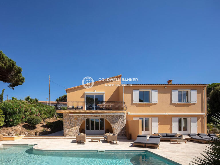 Villa Sainte-Maxime - 5 bedrooms - 213m²