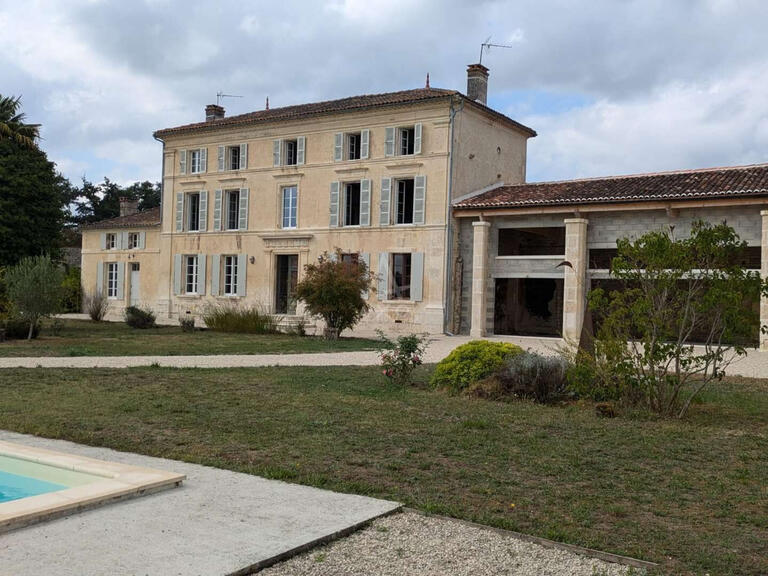 Propriété Saintes - 7 chambres