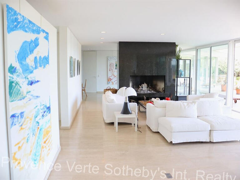 Maison Salernes - 610m²