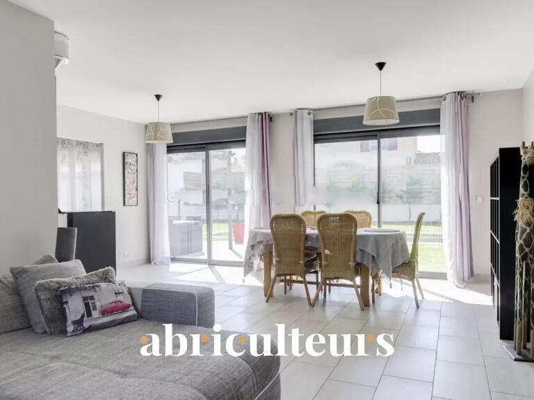 House Salon-de-Provence - 5 bedrooms - 152m²