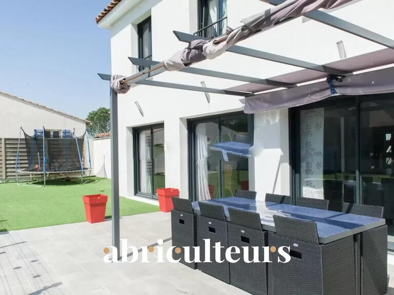 House Salon-de-Provence - 5 bedrooms - 152m²