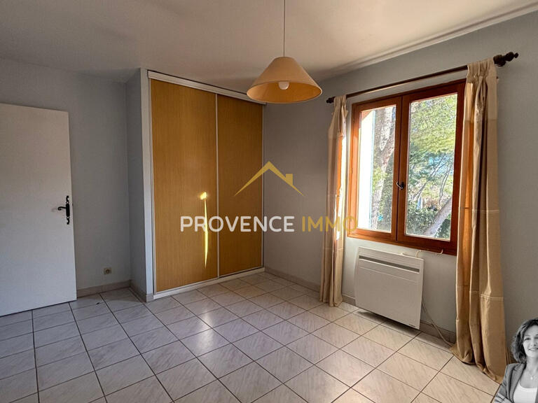 Maison Salon-de-Provence - 4 chambres - 127m²