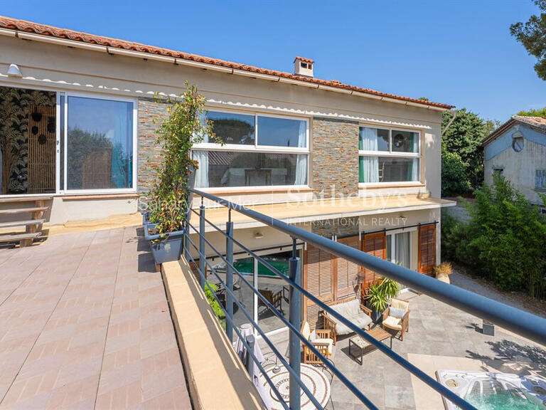 House Sanary-sur-Mer - 5 bedrooms - 194m²