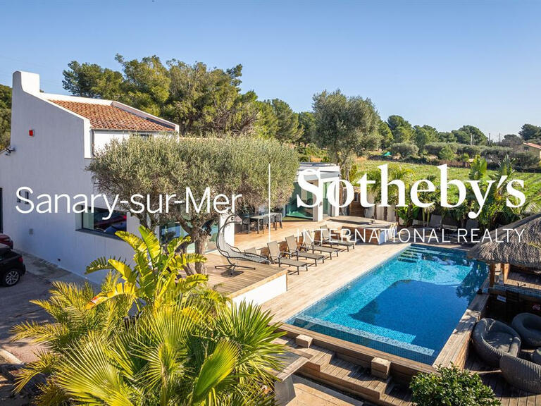 Maison Sanary-sur-Mer - 3 chambres - 187m²