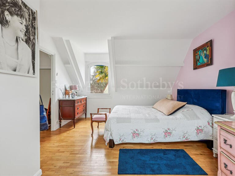 Maison Santeny - 5 chambres - 300m²