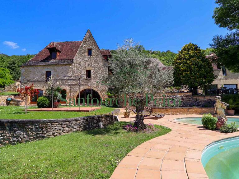 House Sarlat-la-Canéda - 5 bedrooms - 204m²