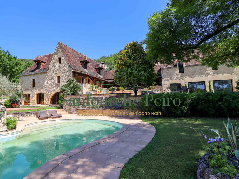 House Sarlat-la-Canéda - 5 bedrooms - 204m²