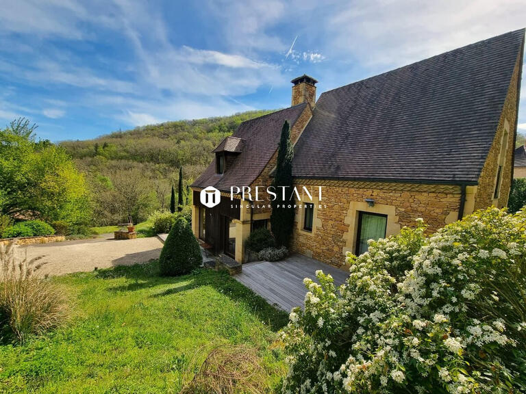 Maison Sarlat-la-Canéda - 4 chambres - 210m²