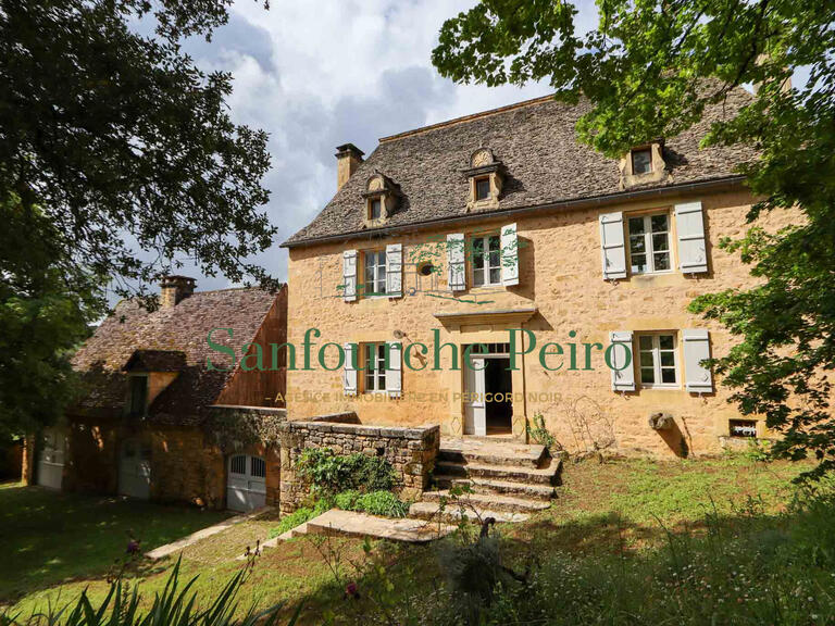 House Sarlat-la-Canéda - 4 bedrooms - 197m²