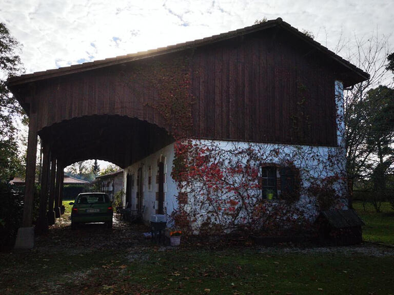 Vente Propriété Saugnacq-et-Muret - 5 chambres