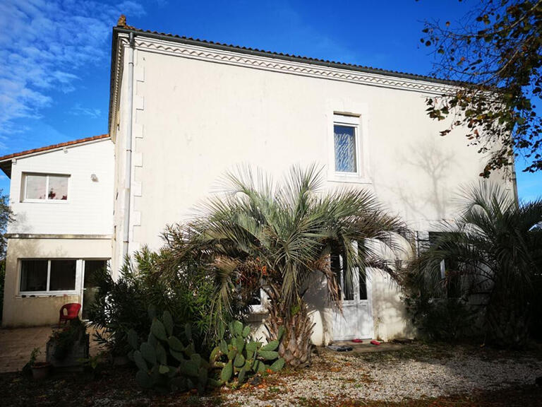 Vente Propriété Saugnacq-et-Muret - 5 chambres