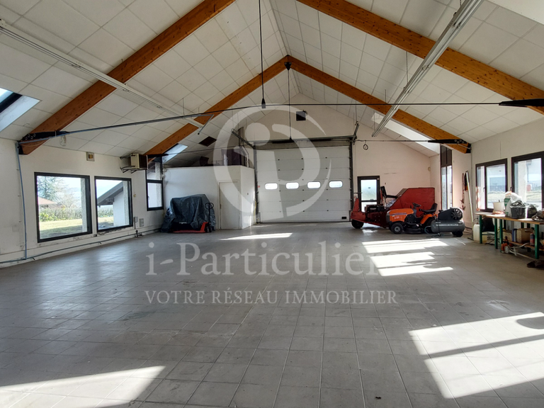 Maison Sillingy - 3 chambres - 338m²