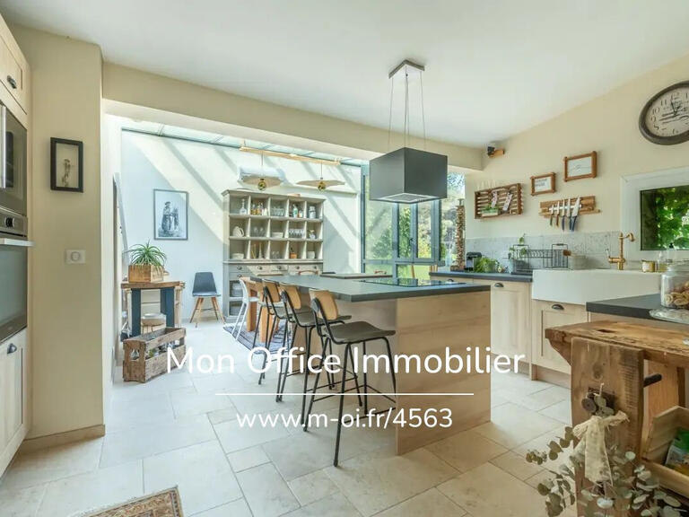 Propriété Simiane-Collongue - 7 chambres - 263m²