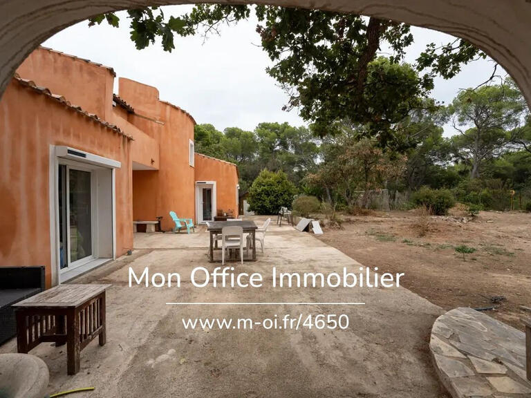 Villa Six-Fours-les-Plages - 3 bedrooms - 115m²