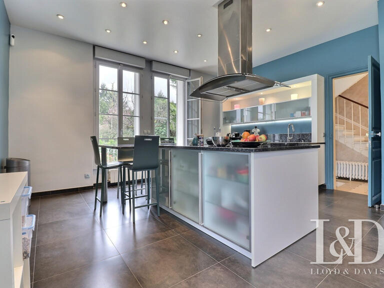 Maison Soisy-sur-Seine - 9 chambres - 360m²