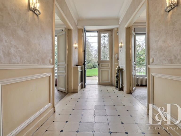 Maison Soisy-sur-Seine - 9 chambres - 360m²