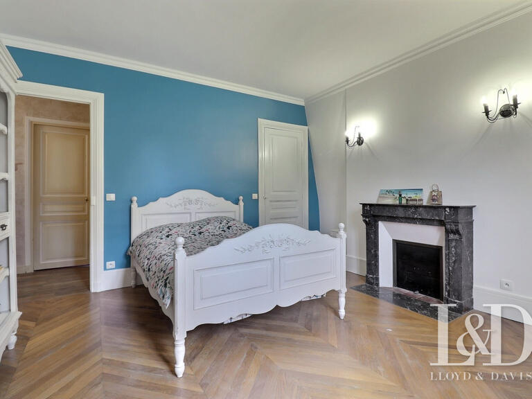 Maison Soisy-sur-Seine - 9 chambres - 360m²