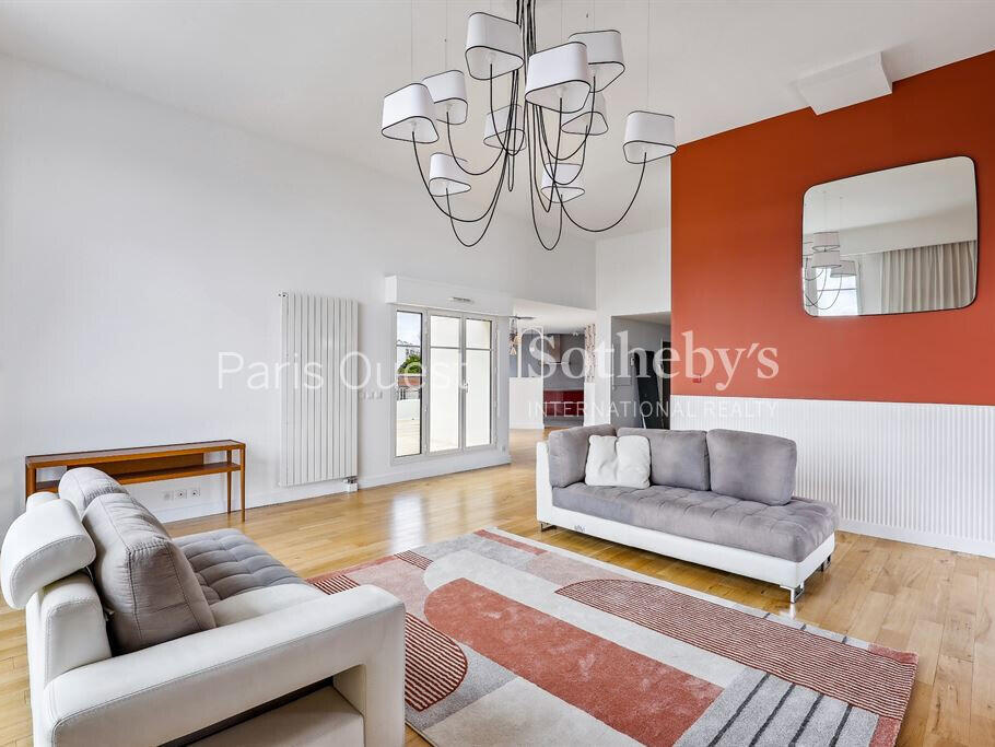 Apartment Suresnes