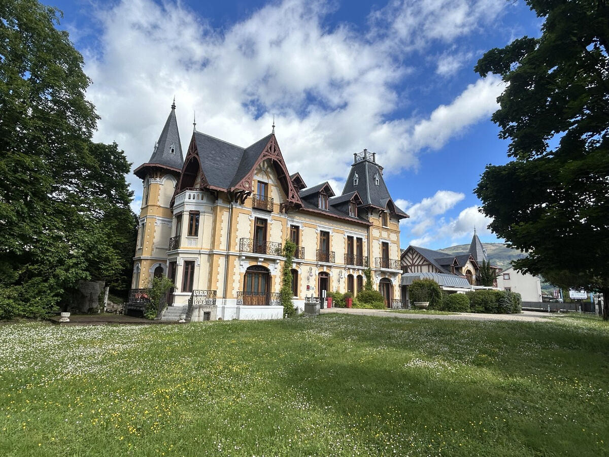 Manor Tarascon-sur-Ariège