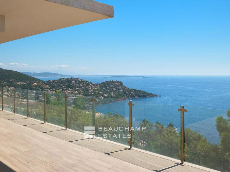 Villa Théoule-sur-Mer - 4 bedrooms - 185m²