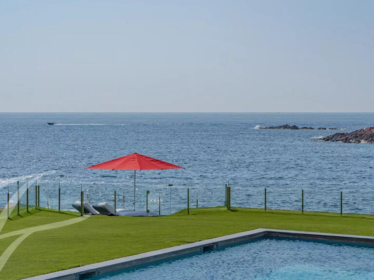 Villa with Sea view Théoule-sur-Mer - 3 bedrooms - 309m²