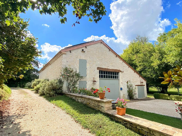 Propriété Touffailles - 3 chambres - 600m²