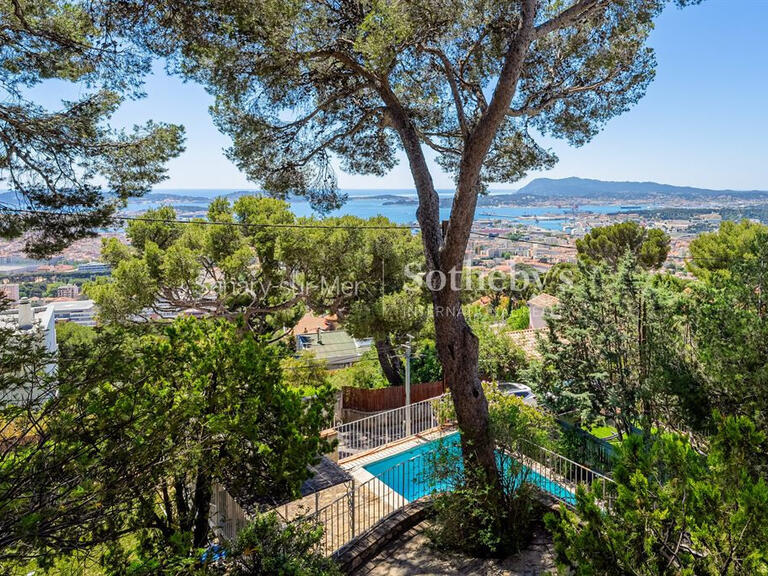 Maison Toulon - 5 chambres - 221m²