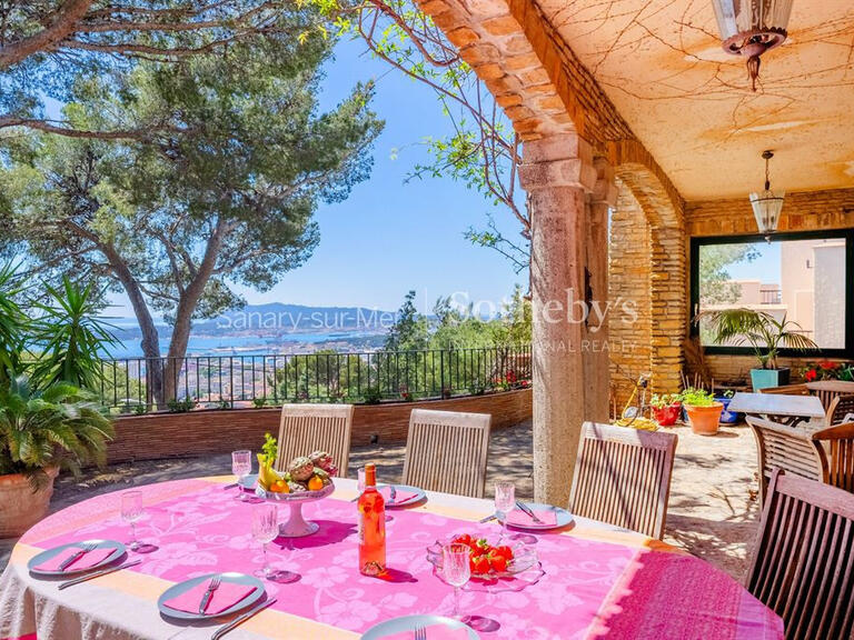 Maison Toulon - 5 chambres - 221m²